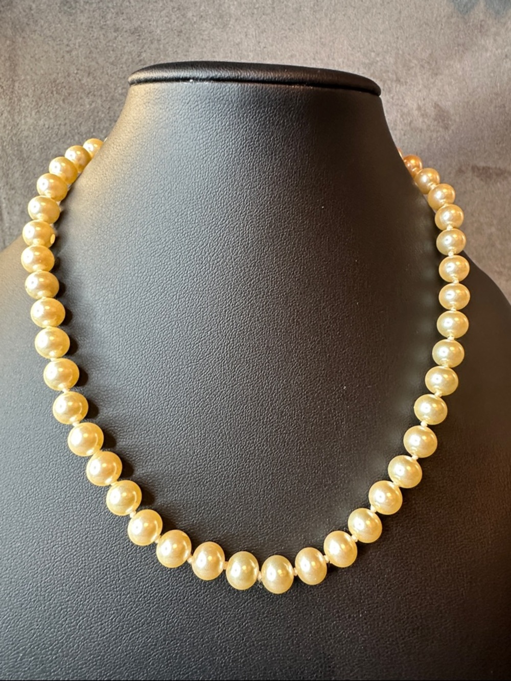 Classic Cream Glass Pearl Necklace - Elegant Women's Jewelry